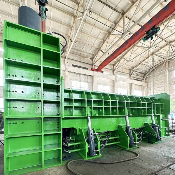 Heavy-Duty Hydraulic Scrap Baling Shear